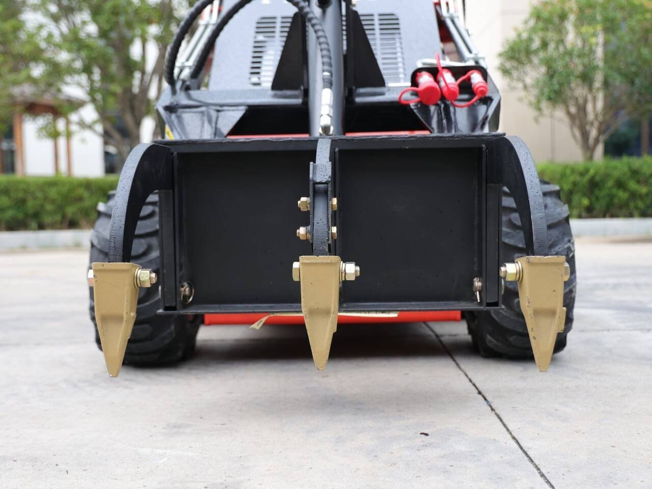 Skid-Steer-Loader-Ripper-Attachment-11.jpg - SkidSteer.0nline